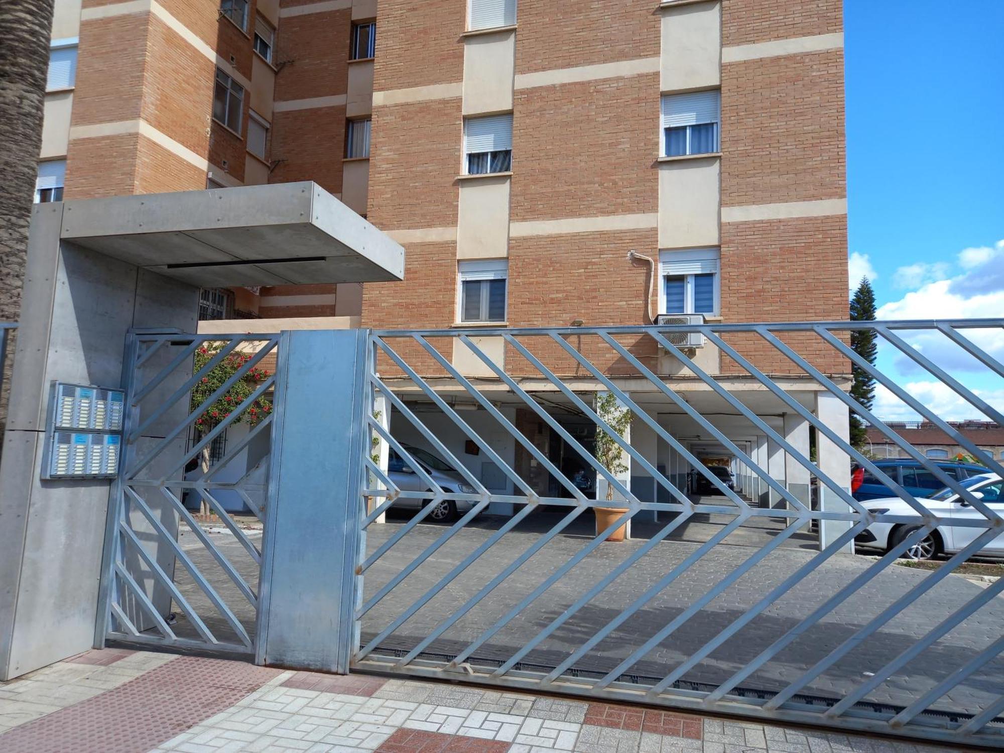 Station Parking Terrace With Sun * Malaga
